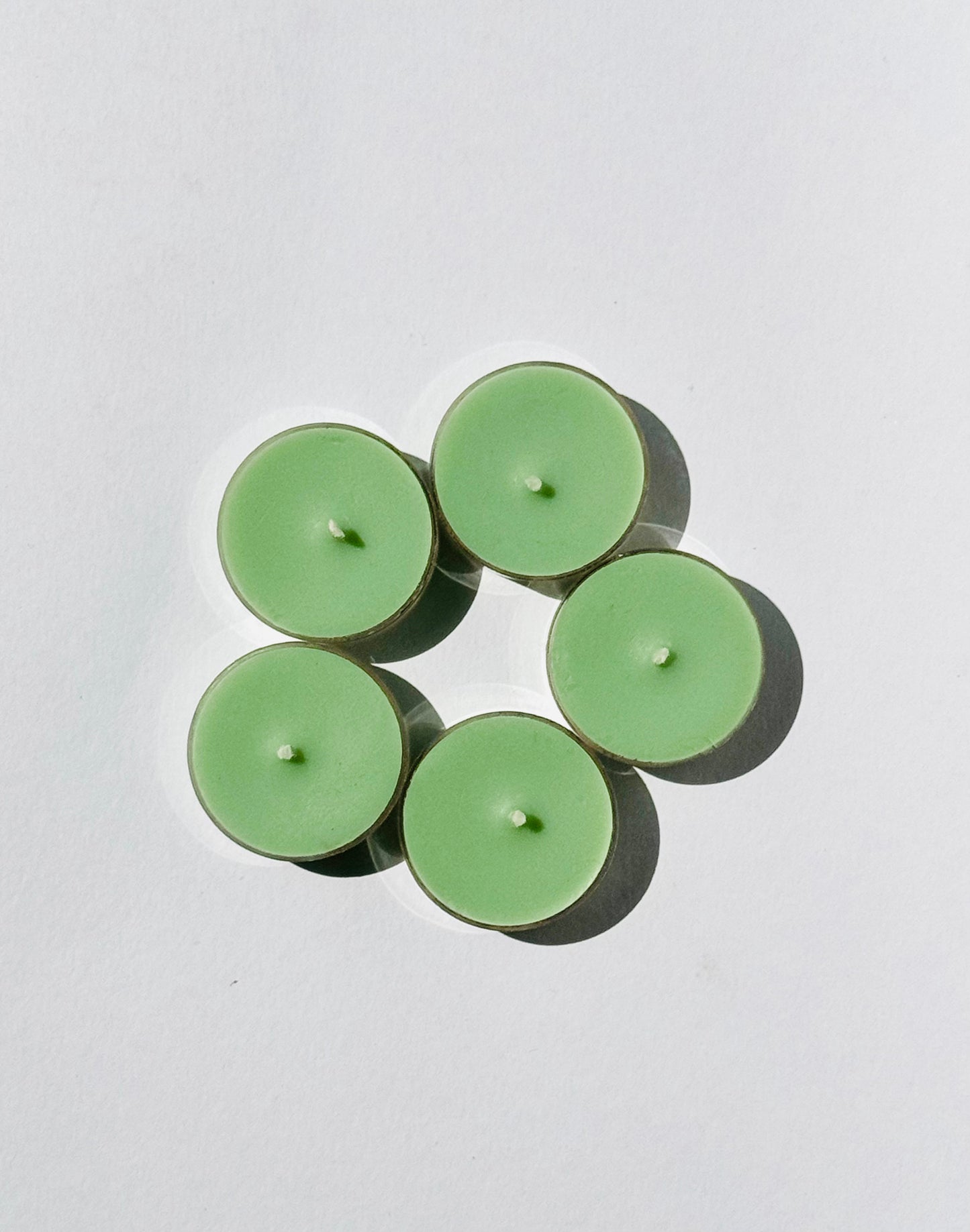 jasmine scented round acrylic tealights candle