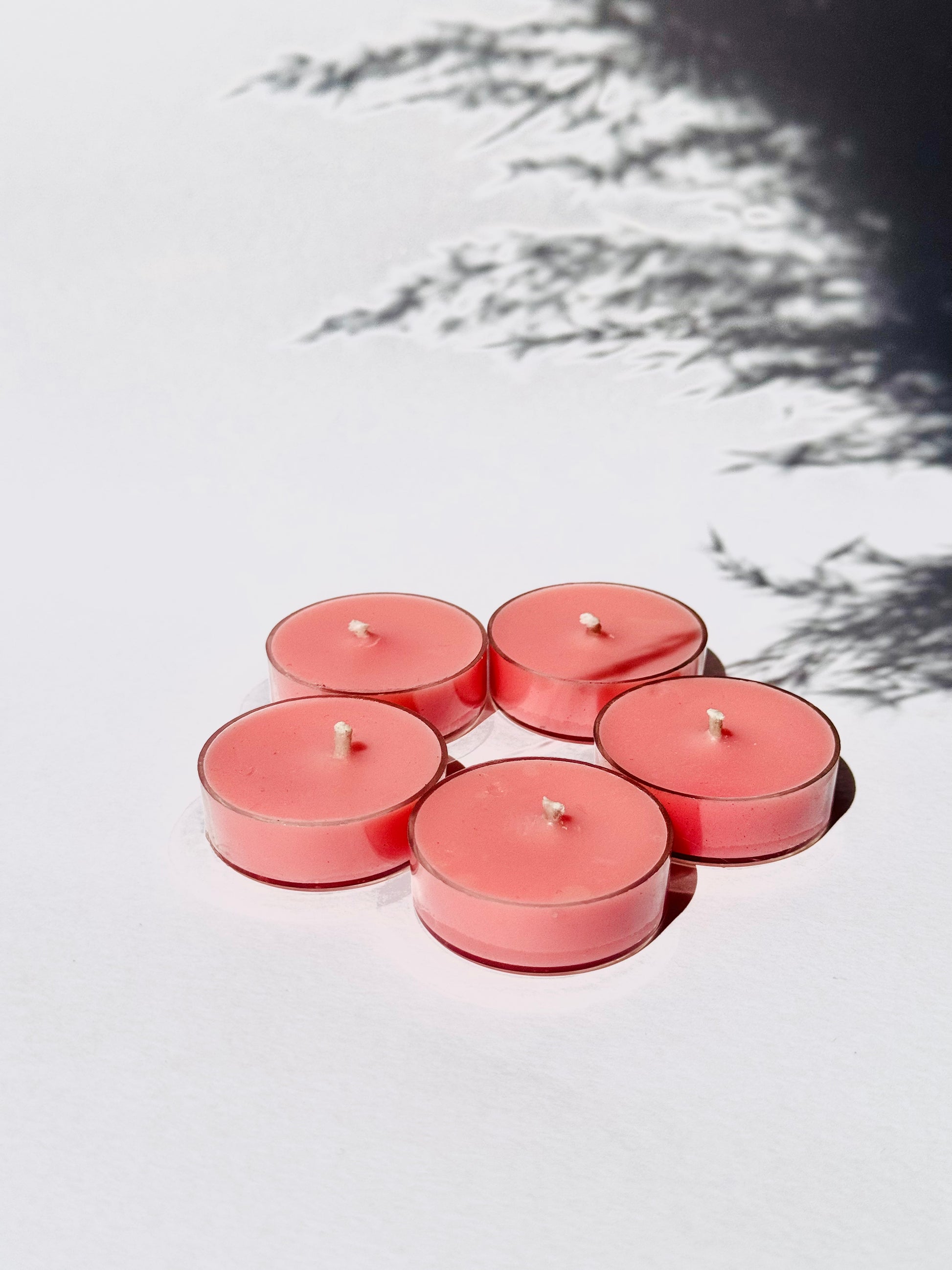 rose scented round acrylic tealights candle